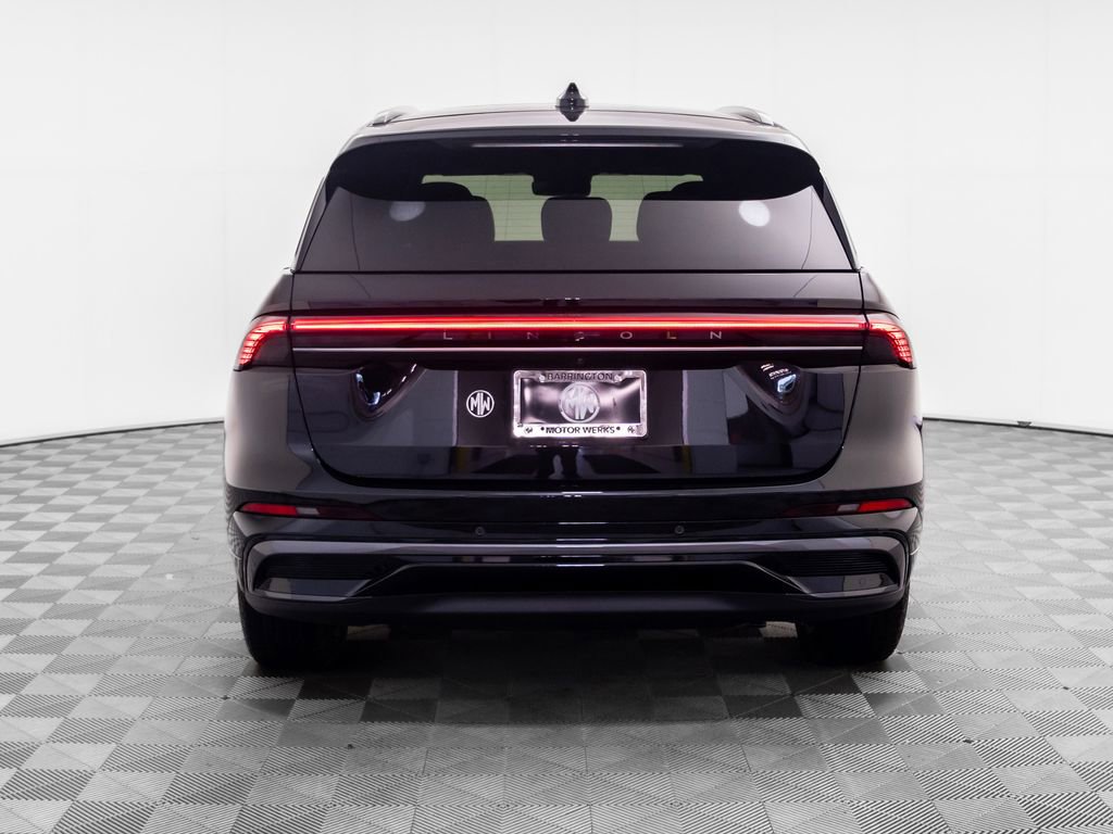Used 2025 Lincoln Nautilus Reserve w/ Jet Appearance Package AWD/4WD image 4