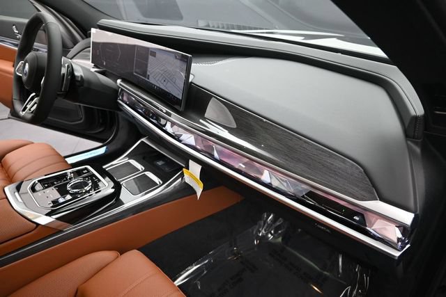New 2026 BMW 740i w/ Executive Package RWD image 28