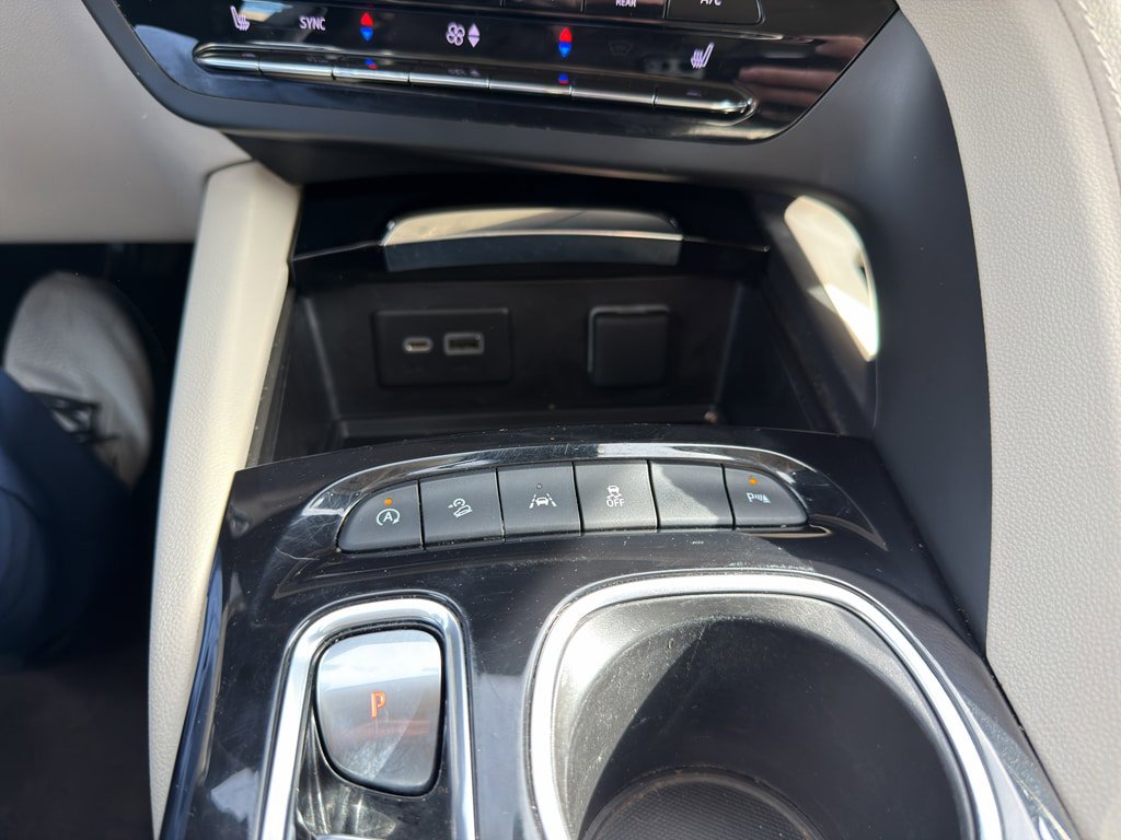 Used 2021 Buick Envision Essence w/ Technology Package I AWD/4WD image 15