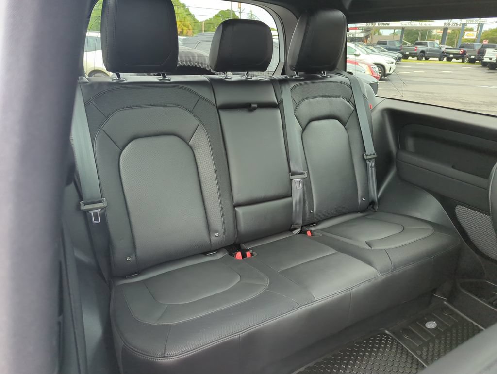 Used 2023 Land Rover Defender 90 X-Dynamic SE AWD/4WD image 25
