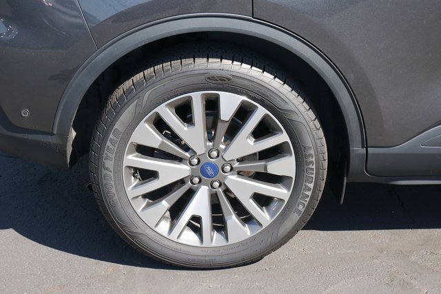 Used 2020 Ford Escape Titanium w/ Titanium Premium Package 2.0 image 14