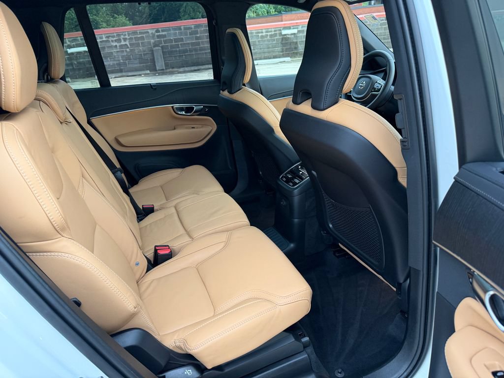 Certified 2025 Volvo XC90 T8 Ultra w/ Protection Package Premier AWD/4WD image 25