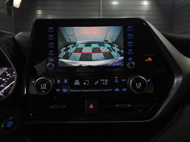 Used 2022 Toyota Highlander XLE image 27