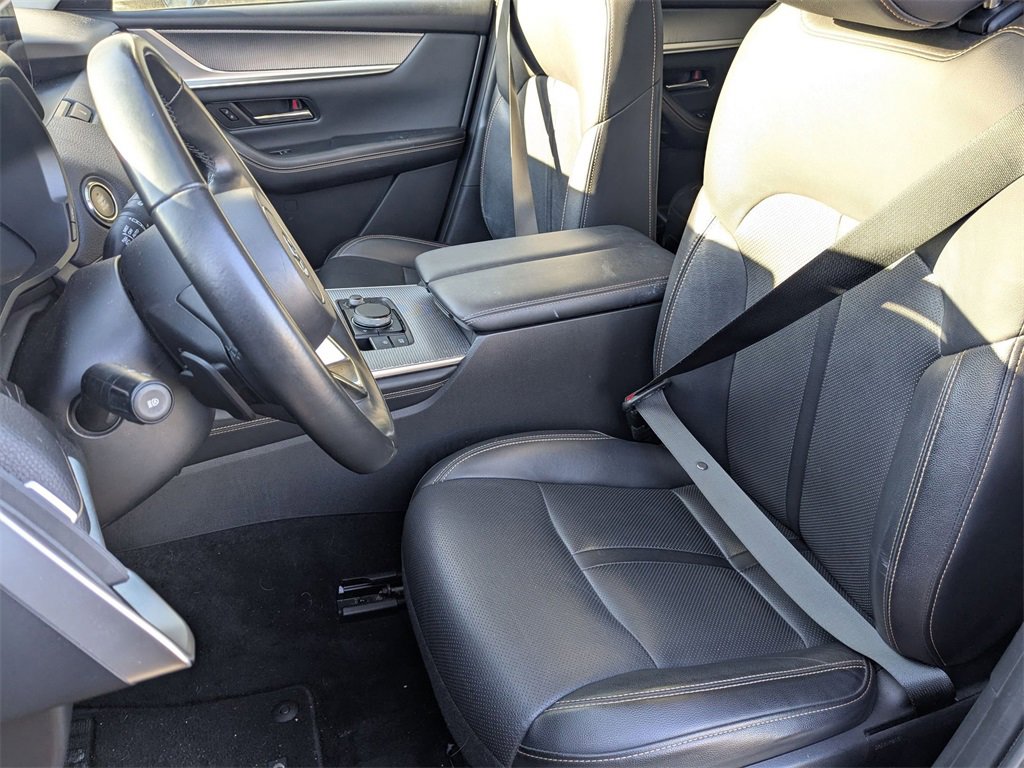 Used 2024 MAZDA CX-90 3.3 Turbo w/ Preferred Plus image 17