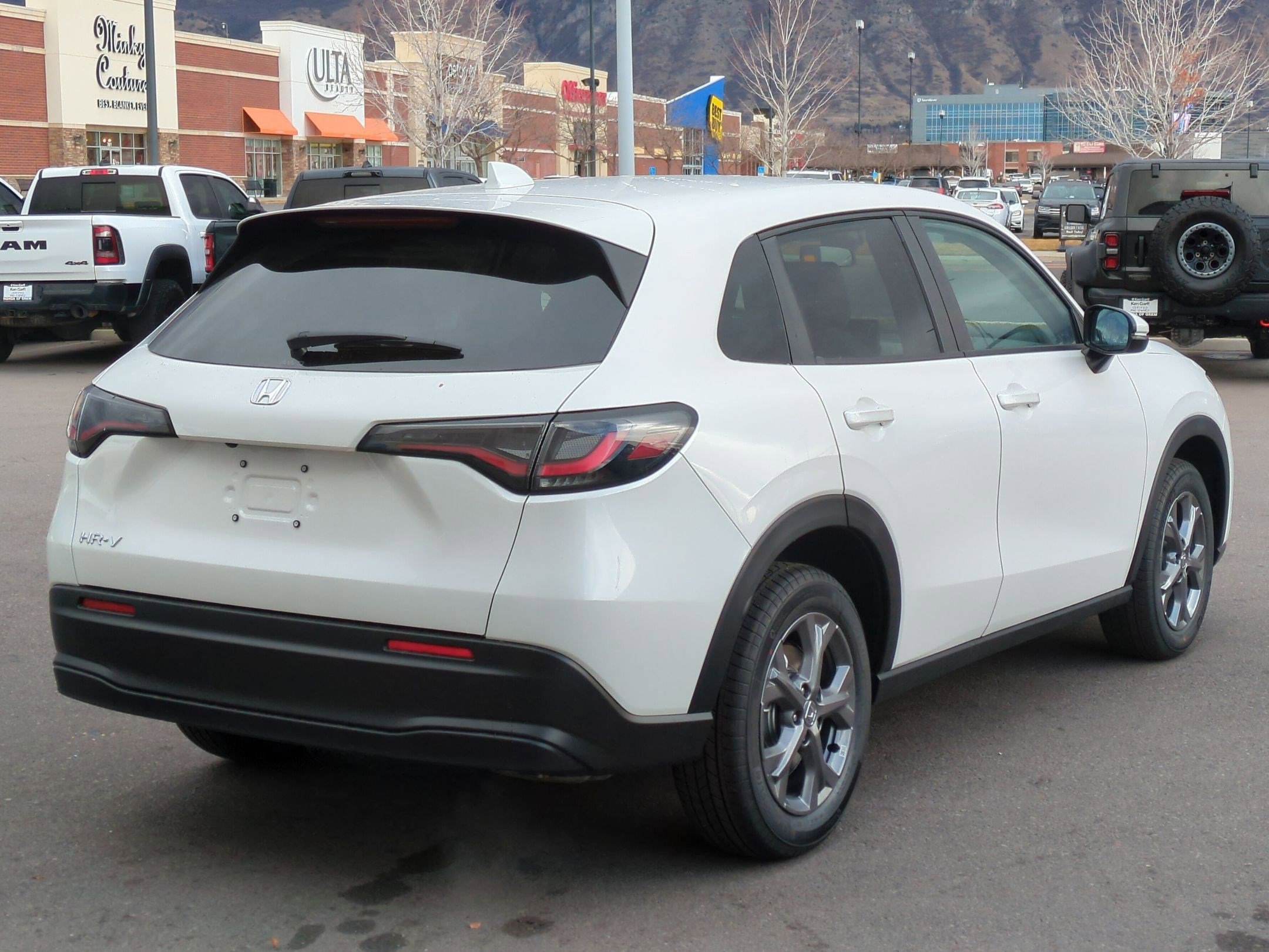 New 2026 Honda HR-V LX image 3