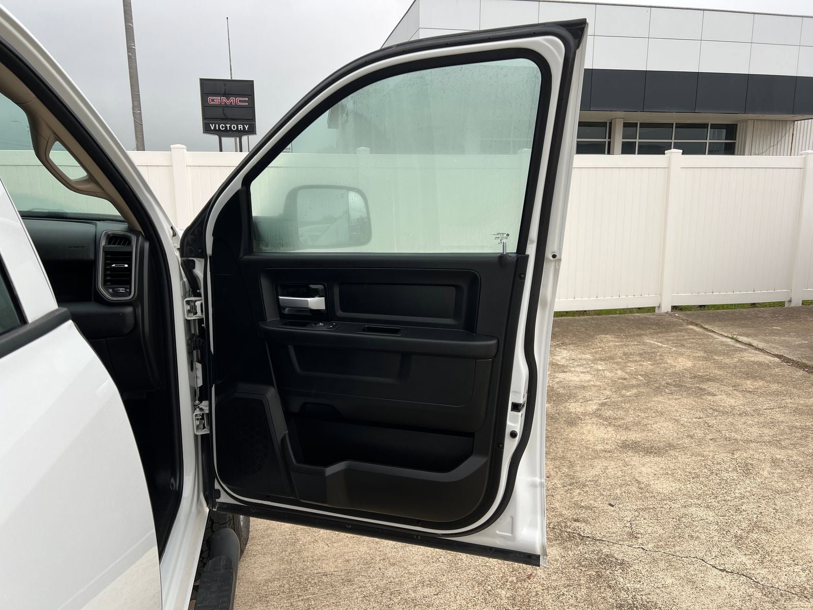 Used 2019 RAM 2500 Tradesman w/ Safety Group AWD/4WD image 10
