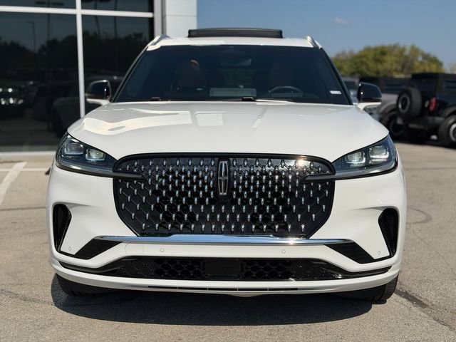 Used 2025 Lincoln Aviator Black Label image 2