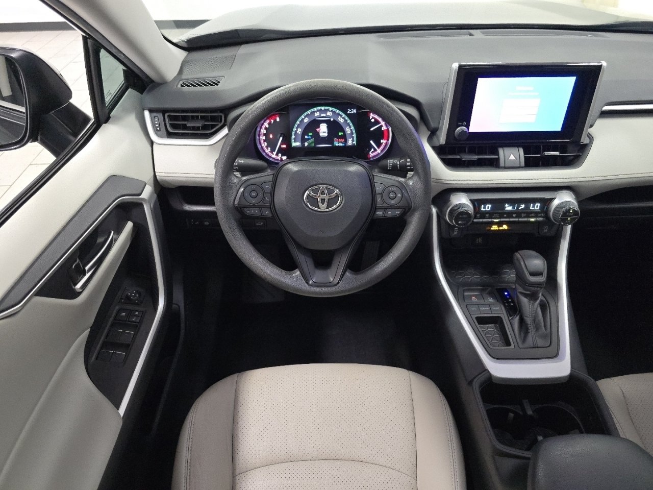 Certified 2024 Toyota RAV4 XLE w/ Convenience Package FWD image 23