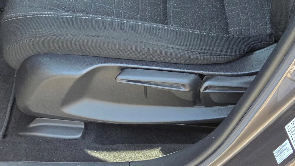 Used 2024 Honda HR-V LX image 14