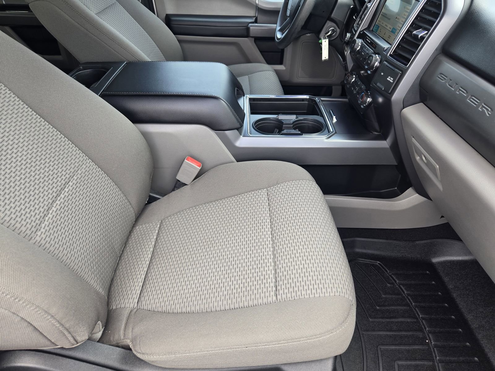 Used 2019 Ford F250 XLT w/ XLT Premium Package AWD/4WD image 14