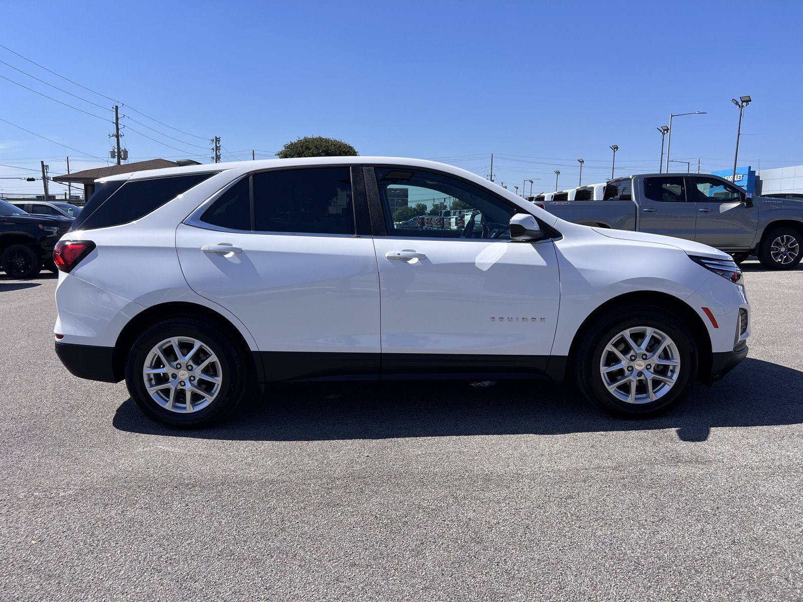 Used 2024 Chevrolet Equinox LT FWD image 8
