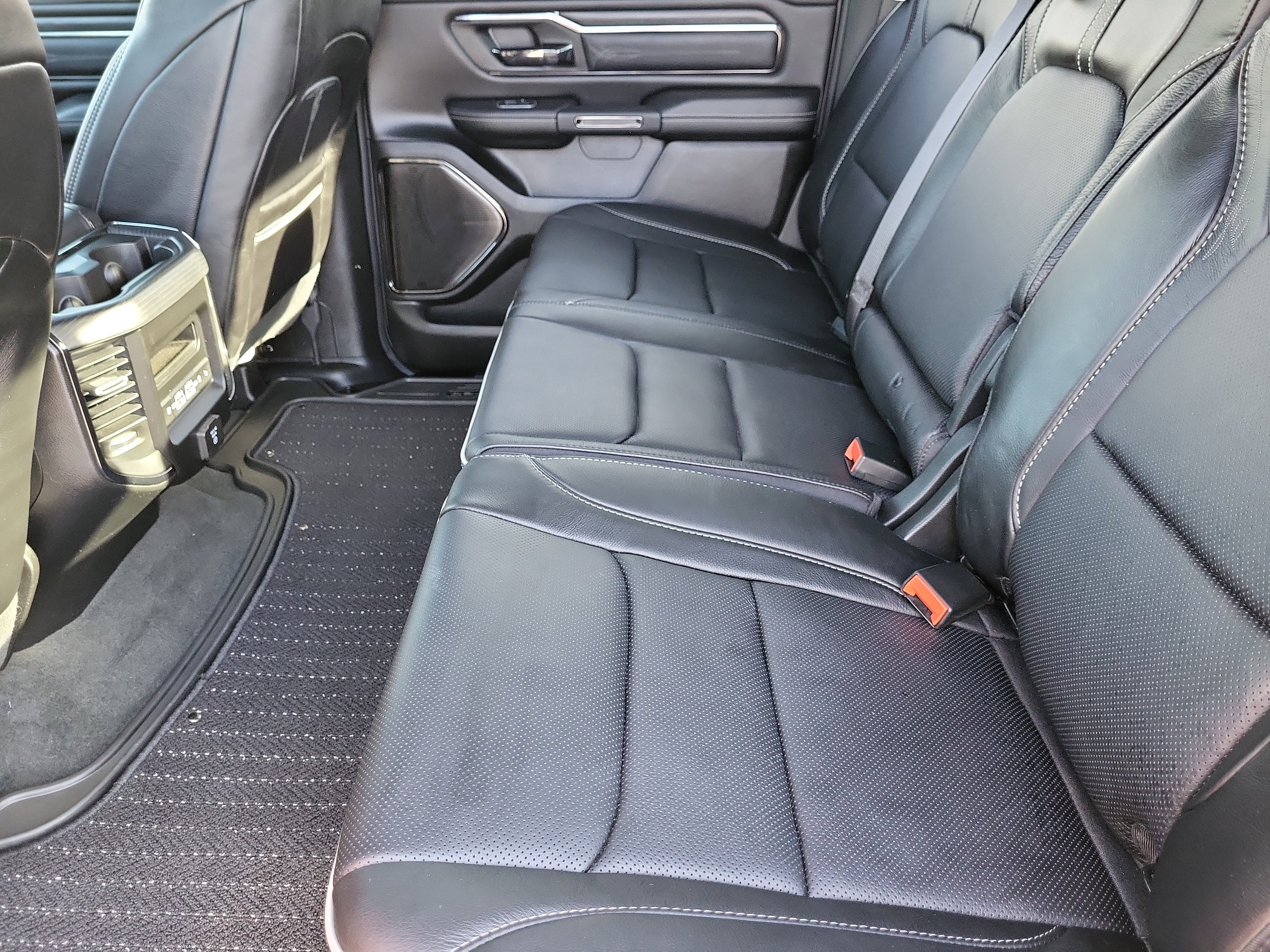 Used 2024 RAM 1500 Limited image 15