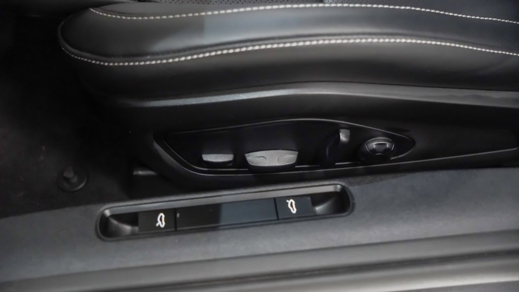 Certified 2025 Porsche 911 Carrera image 21