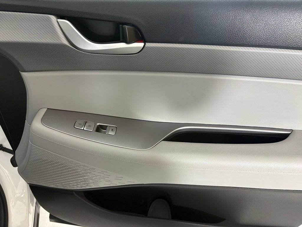 Used 2025 Hyundai Palisade SEL FWD image 12