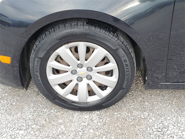 Used 2011 Chevrolet Cruze LS image 8