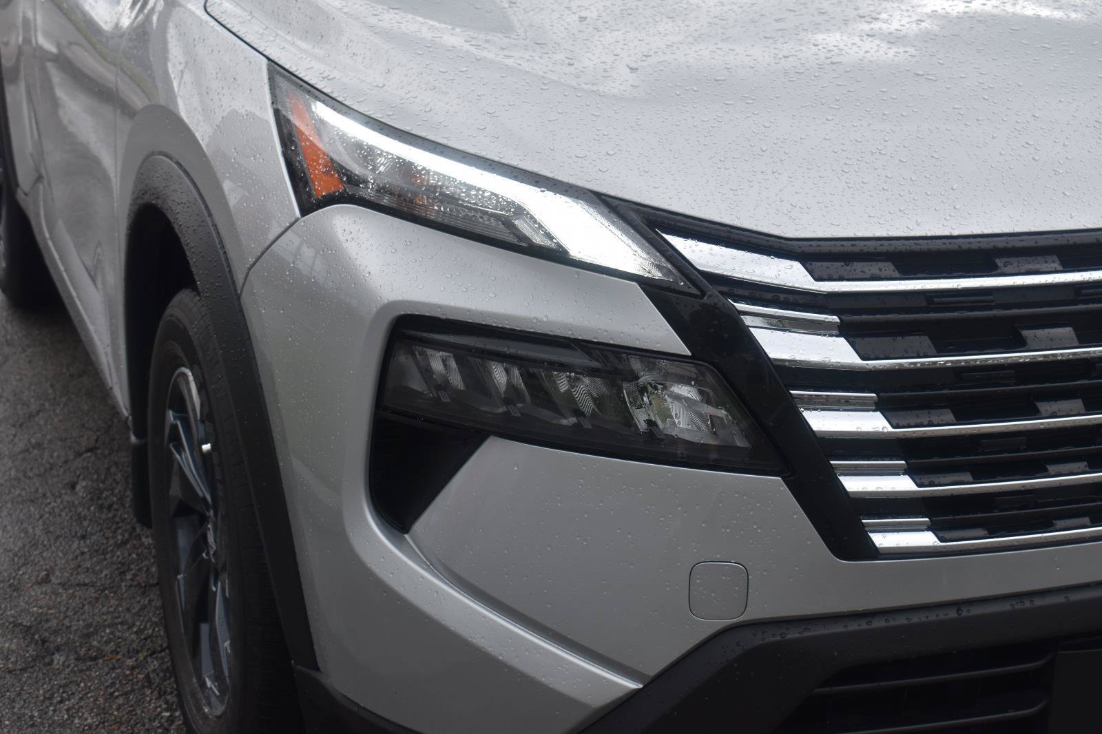 Certified 2024 Nissan Rogue SV w/ SV Premium Package FWD image 16