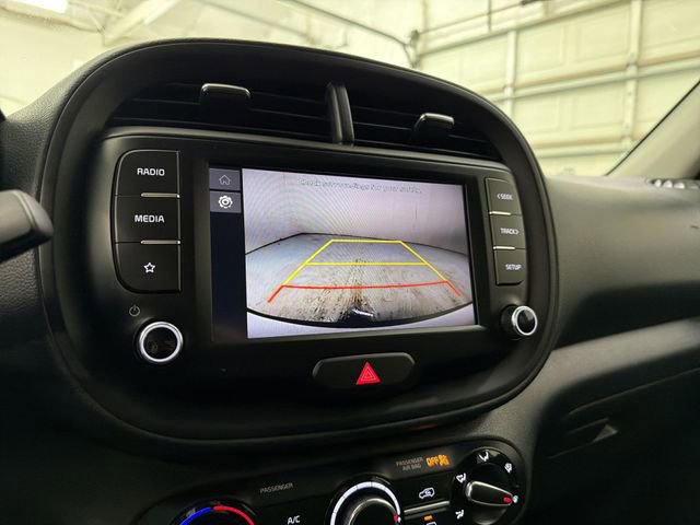Used 2023 Kia Soul LX w/ Option Group 015 FWD image 23
