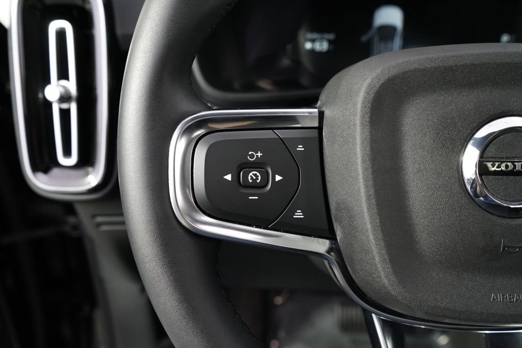 Used 2023 Volvo C40 P8 Recharge Ultimate AWD/4WD image 33