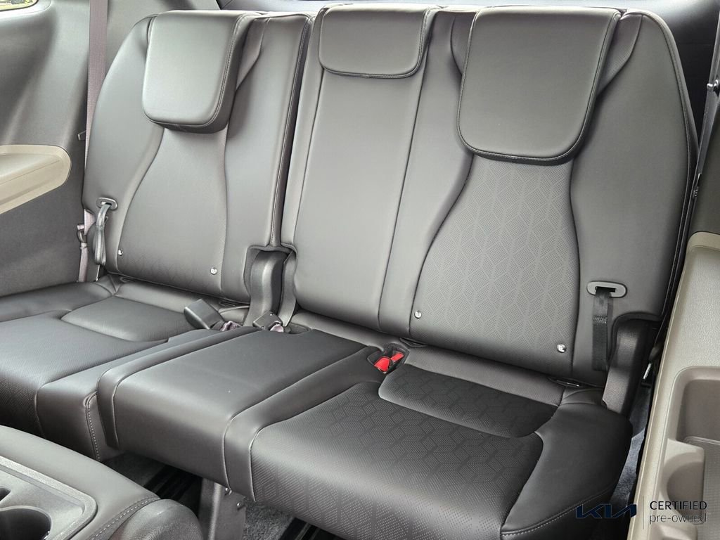Certified 2026 Kia Carnival image 12