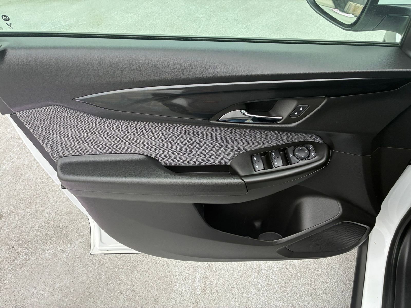 Used 2025 Chevrolet TrailBlazer LT image 20