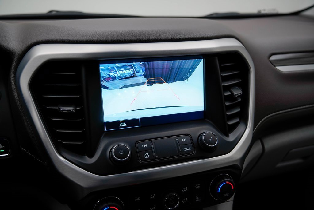 Used 2023 GMC Acadia SLT w/ Preferred Package image 30