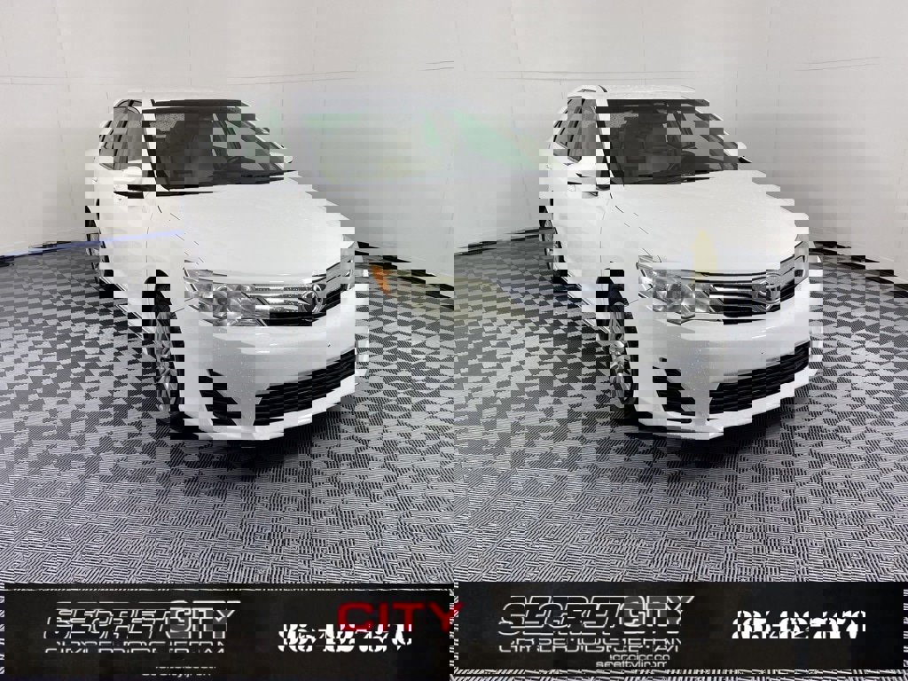 Used 2014 Toyota Camry LE