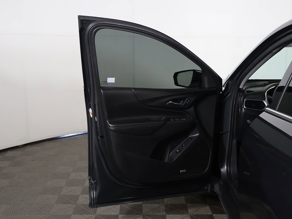 Used 2018 Chevrolet Equinox Premier w/ Premier True North Edition AWD/4WD image 23