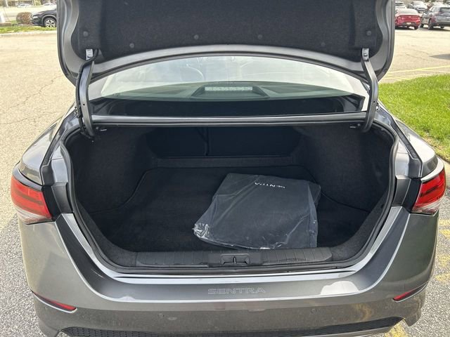 Used 2023 Nissan Sentra SR w/ SR Premium Package image 27