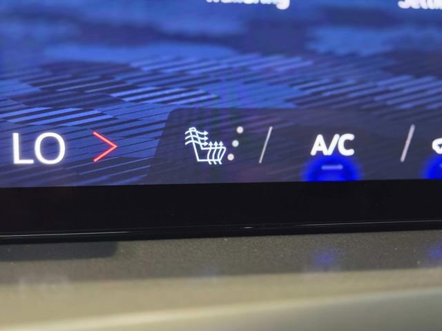 New 2026 Chevrolet Traverse LT w/ Midnight/Sport Edition image 25