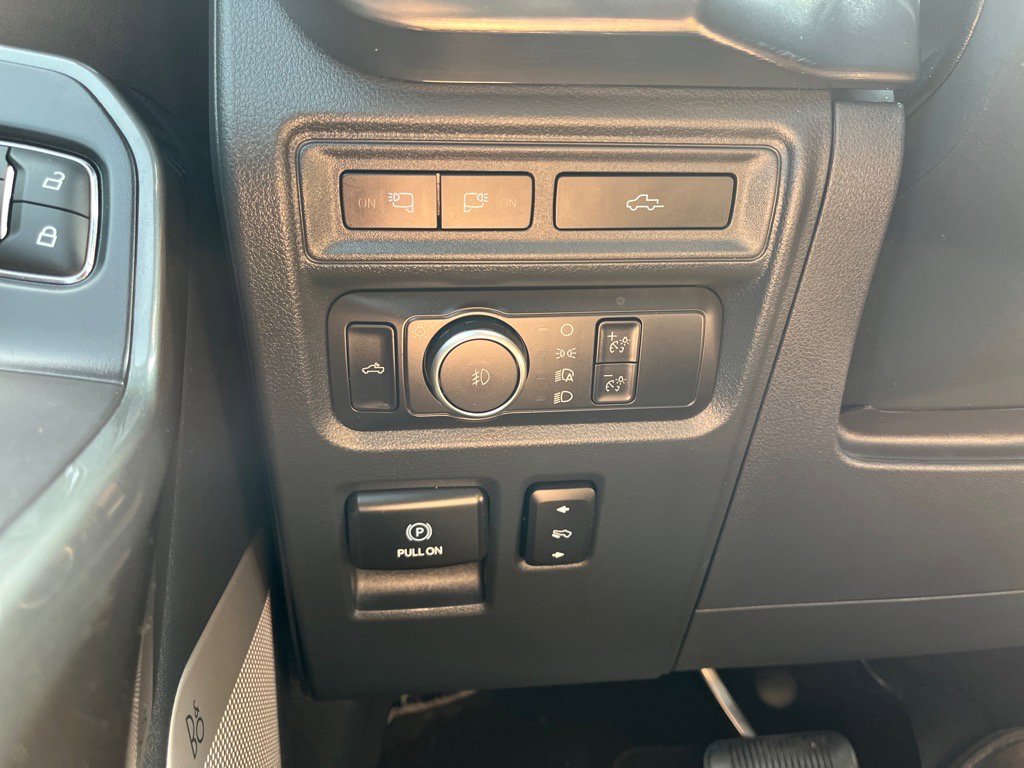 Used 2022 Ford F150 Lariat w/ Equipment Group 502A High image 29