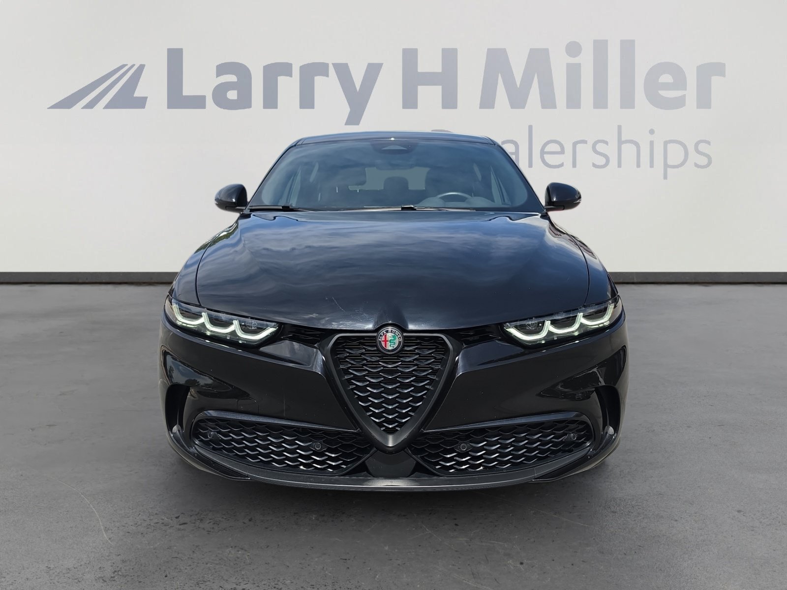 Used 2025 Alfa Romeo Tonale AWD/4WD image 8