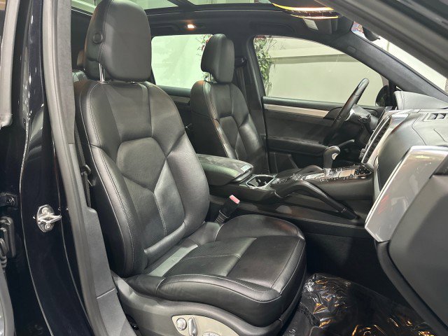 Used 2014 Porsche Cayenne GTS AWD/4WD image 49