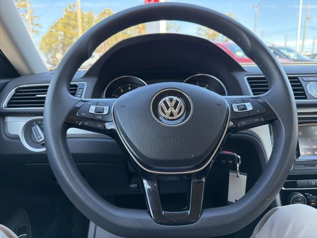 Used 2016 Volkswagen Passat 1.8T S image 17