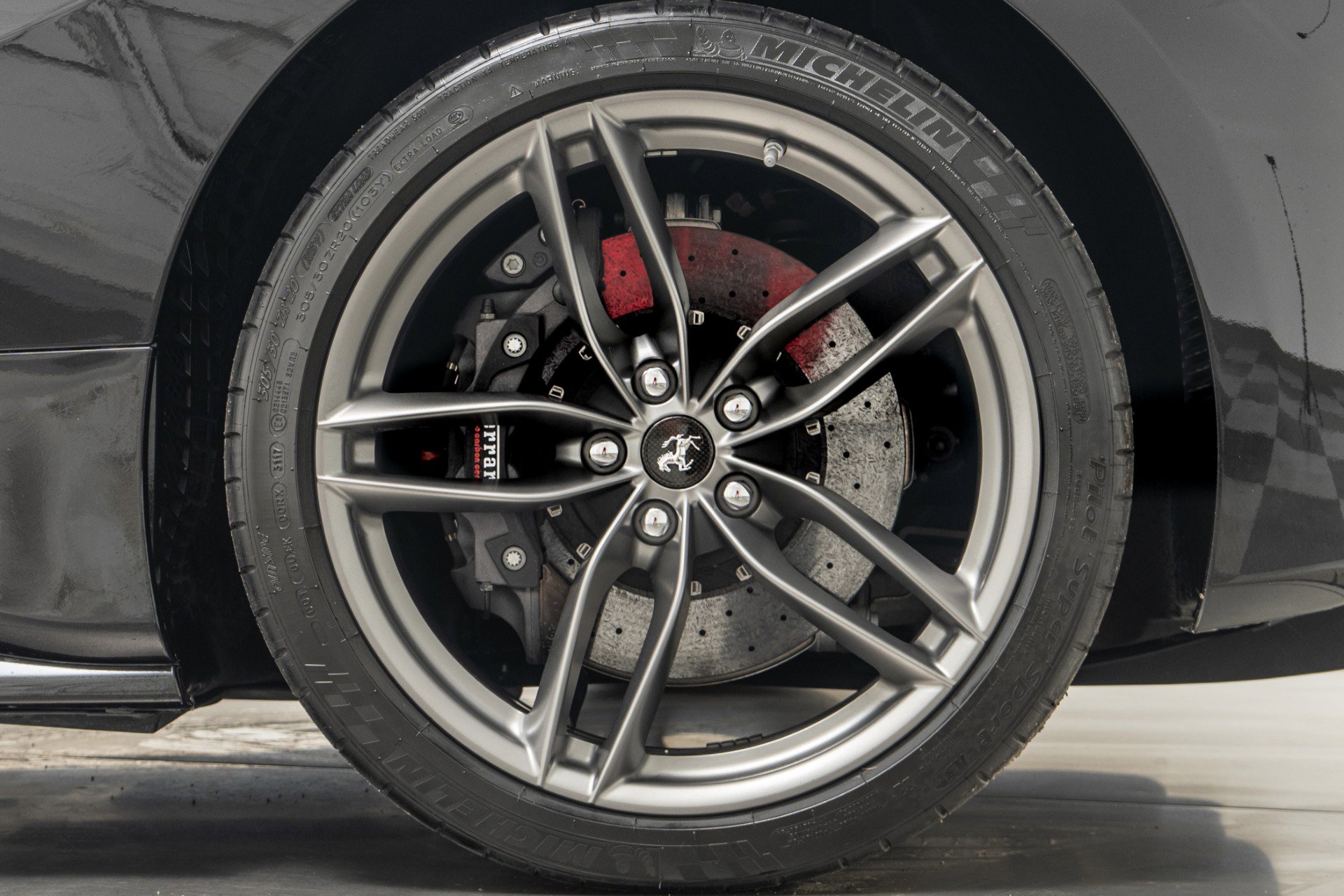 Used 2018 Ferrari 488 Spider RWD image 11