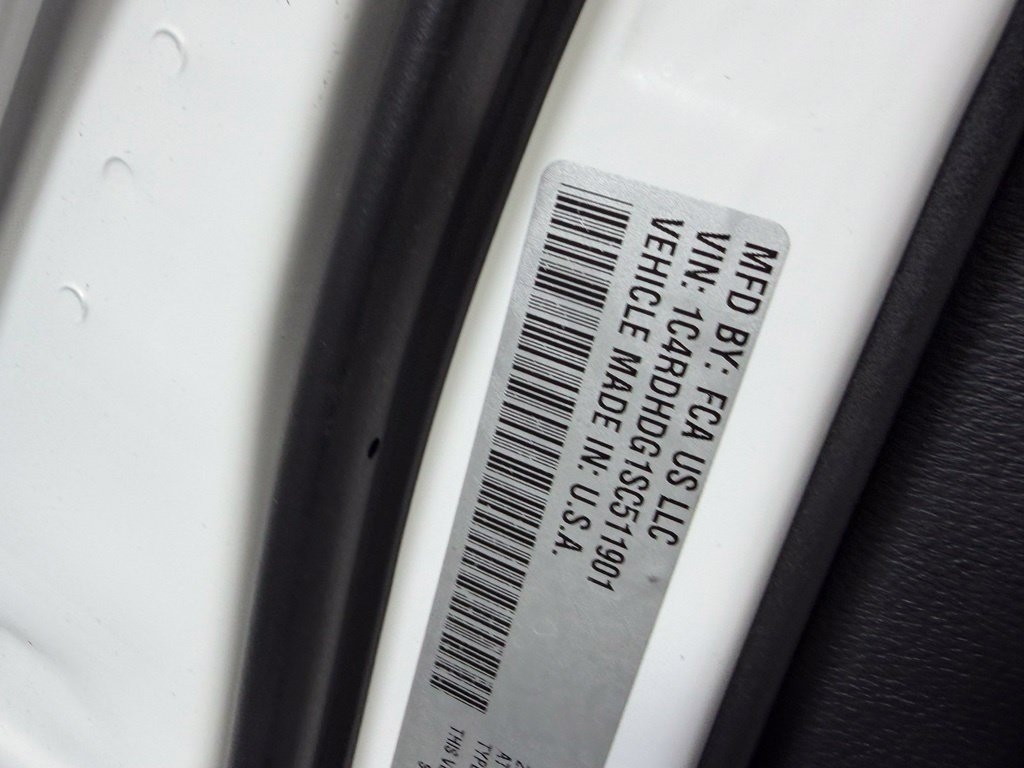 Used 2025 Dodge Durango GT w/ Blacktop Package RWD image 25