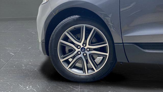 Used 2021 Ford Edge Titanium w/ Class II Trailer Tow Package image 32