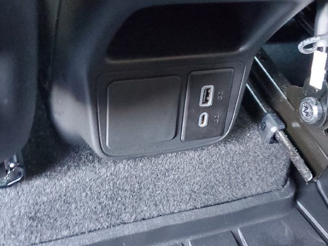Certified 2024 Buick Encore GX Preferred w/ Comfort Package FWD image 10