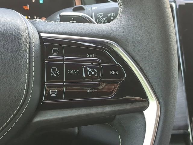 Used 2023 Jeep Grand Cherokee Overland image 33