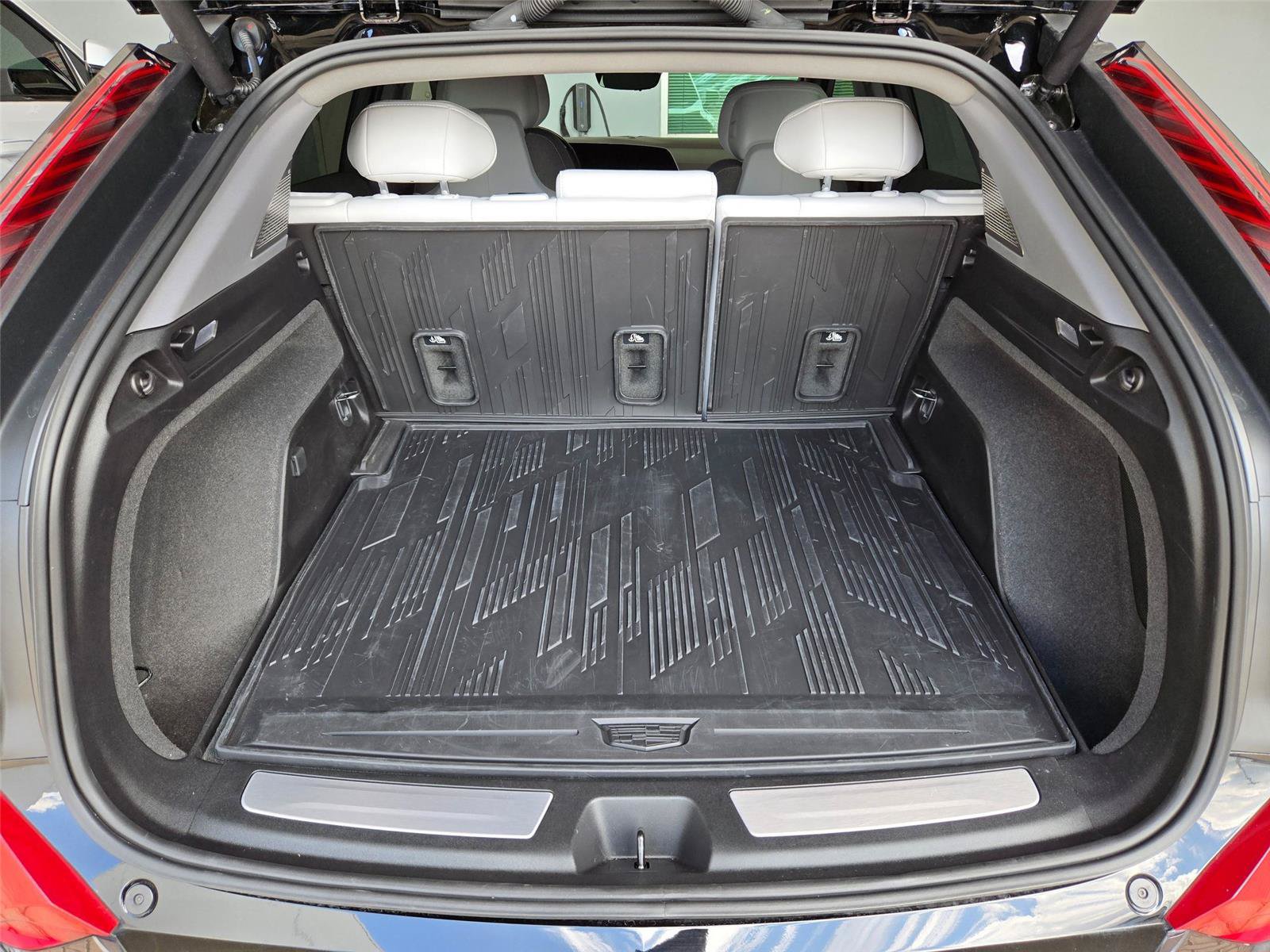 New 2026 Cadillac Optiq Sport 1 w/ LPO, Floor Liner Package RWD image 31