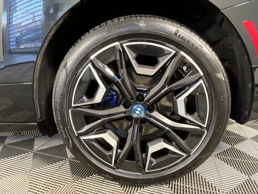 Used 2025 BMW iX xDrive50 w/ Sport Package image 16