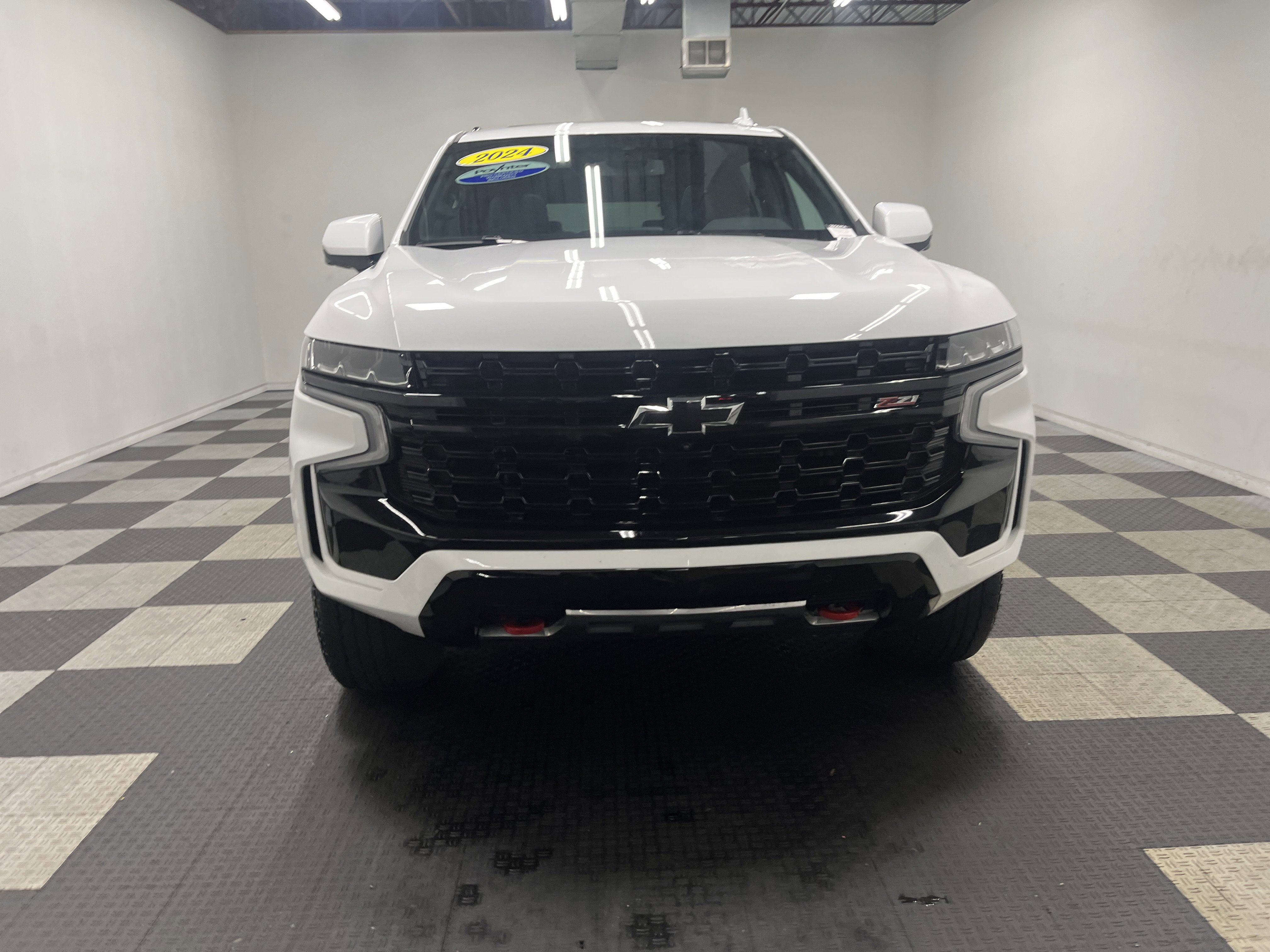 Used 2024 Chevrolet Suburban Z71 w/ Luxury Package image 7