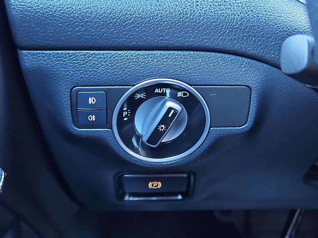 Used 2018 Mercedes-Benz GLA 250 image 15