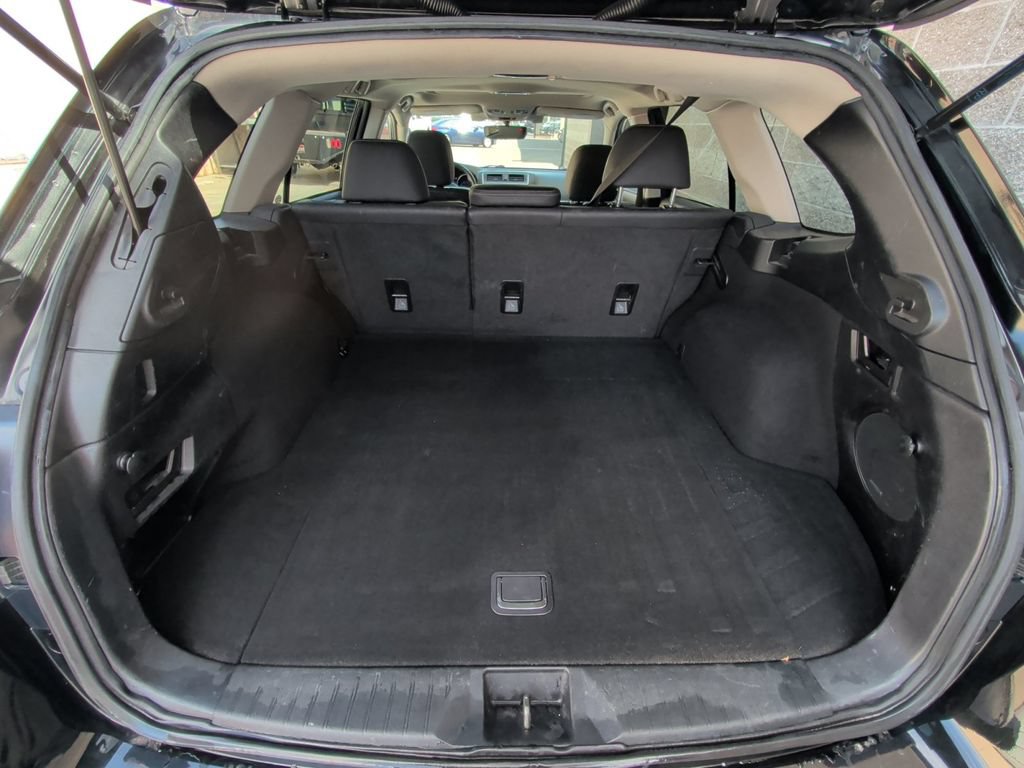 Used 2018 Subaru Outback 2.5i Limited AWD/4WD image 12