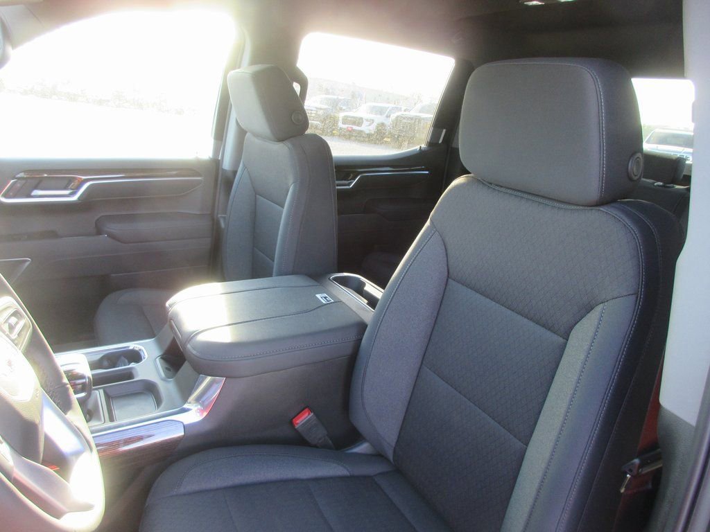 New 2026 GMC Sierra 1500 Elevation image 13