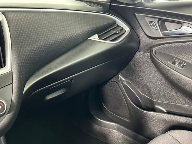 Used 2024 Chevrolet Malibu LS FWD image 27