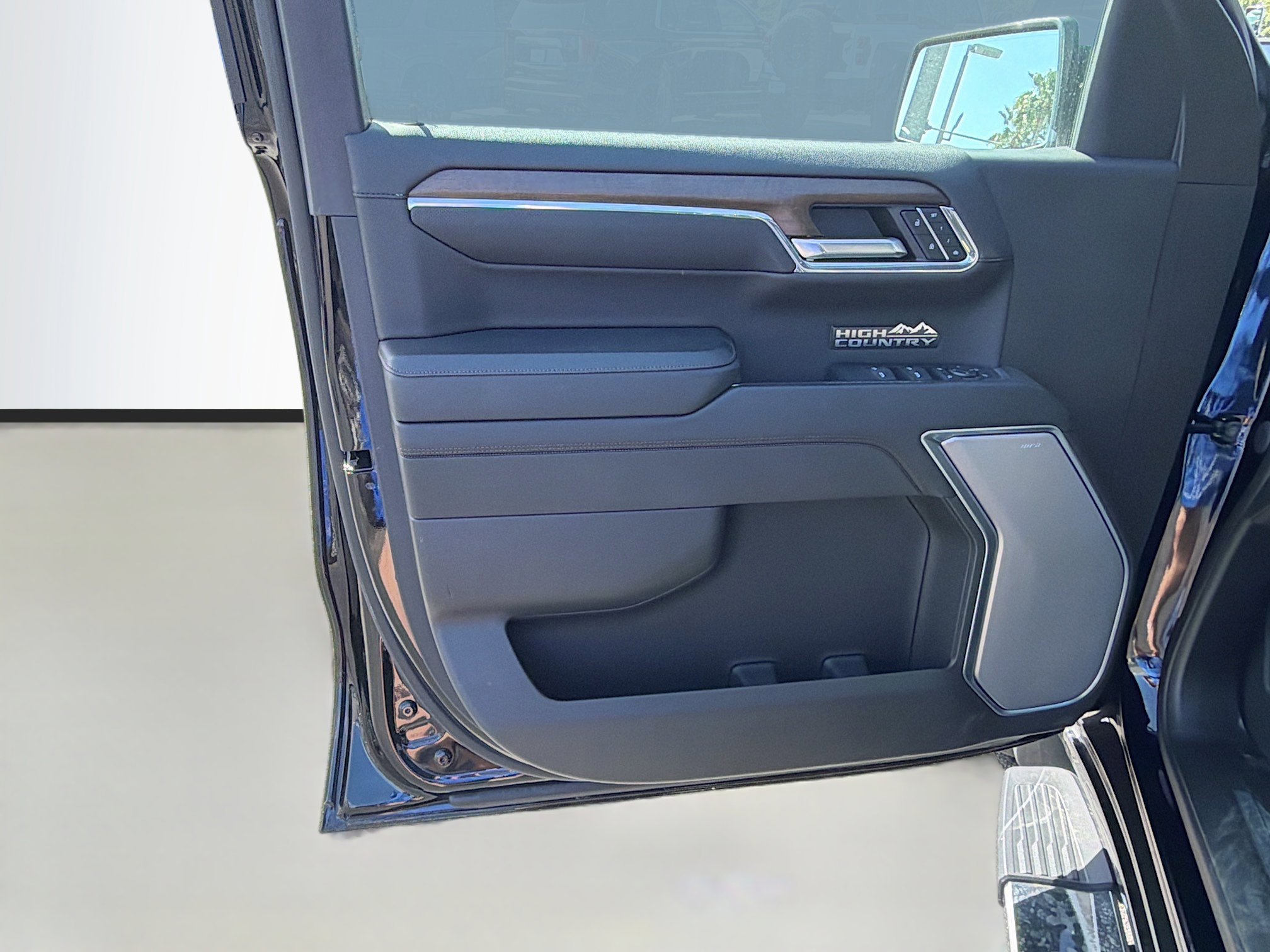 Used 2024 Chevrolet Silverado 1500 High Country image 21