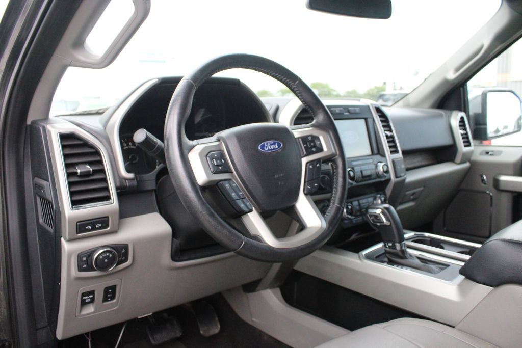 Used 2019 Ford F150 Lariat w/ Equipment Group 502A Luxury AWD/4WD image 2