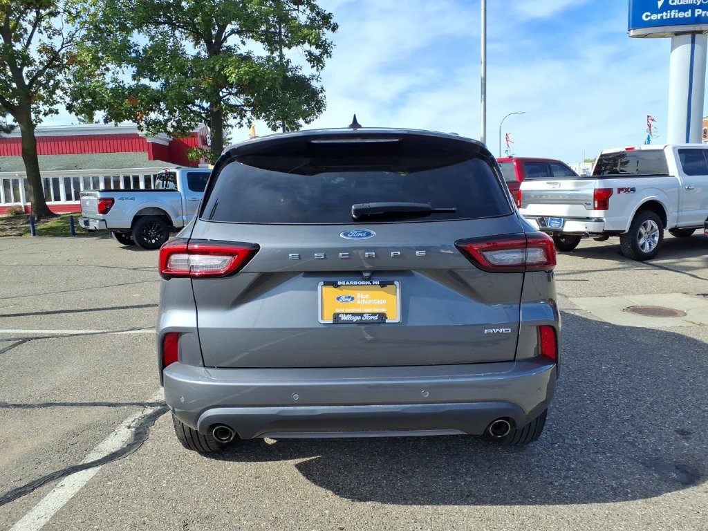 Certified 2023 Ford Escape ST-Line w/ Tech Pack #1 AWD/4WD image 8
