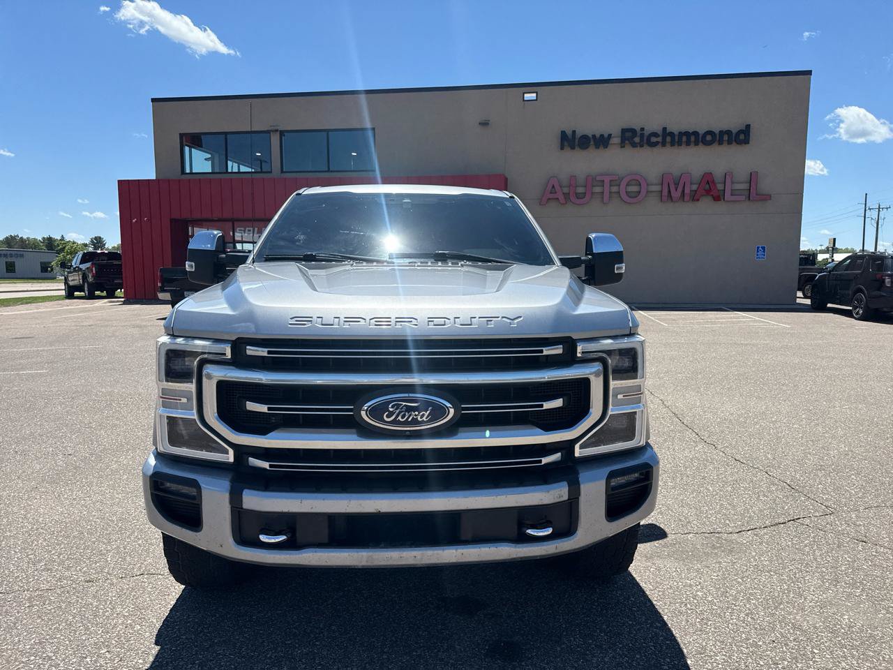 Used 2020 Ford F350 Platinum w/ FX4 Off-Road Package AWD/4WD image 8