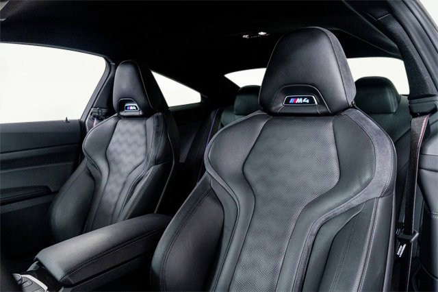 Used 2025 BMW M4 Coupe image 3